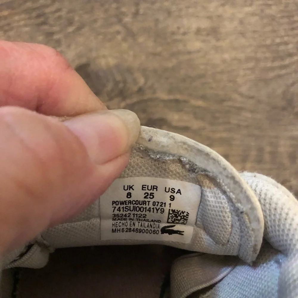 toddler Lacoste shoes size 8 GUC